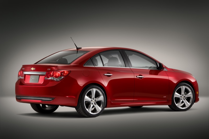 2011-chevrolet-cruze-rs-2.jpg