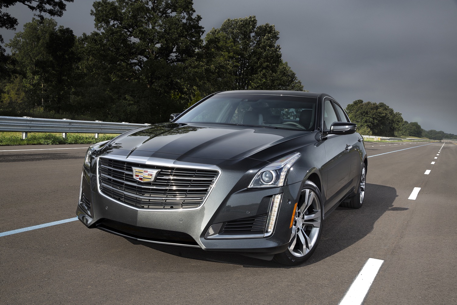 2016-cadillac-cts-sedan-003.jpg