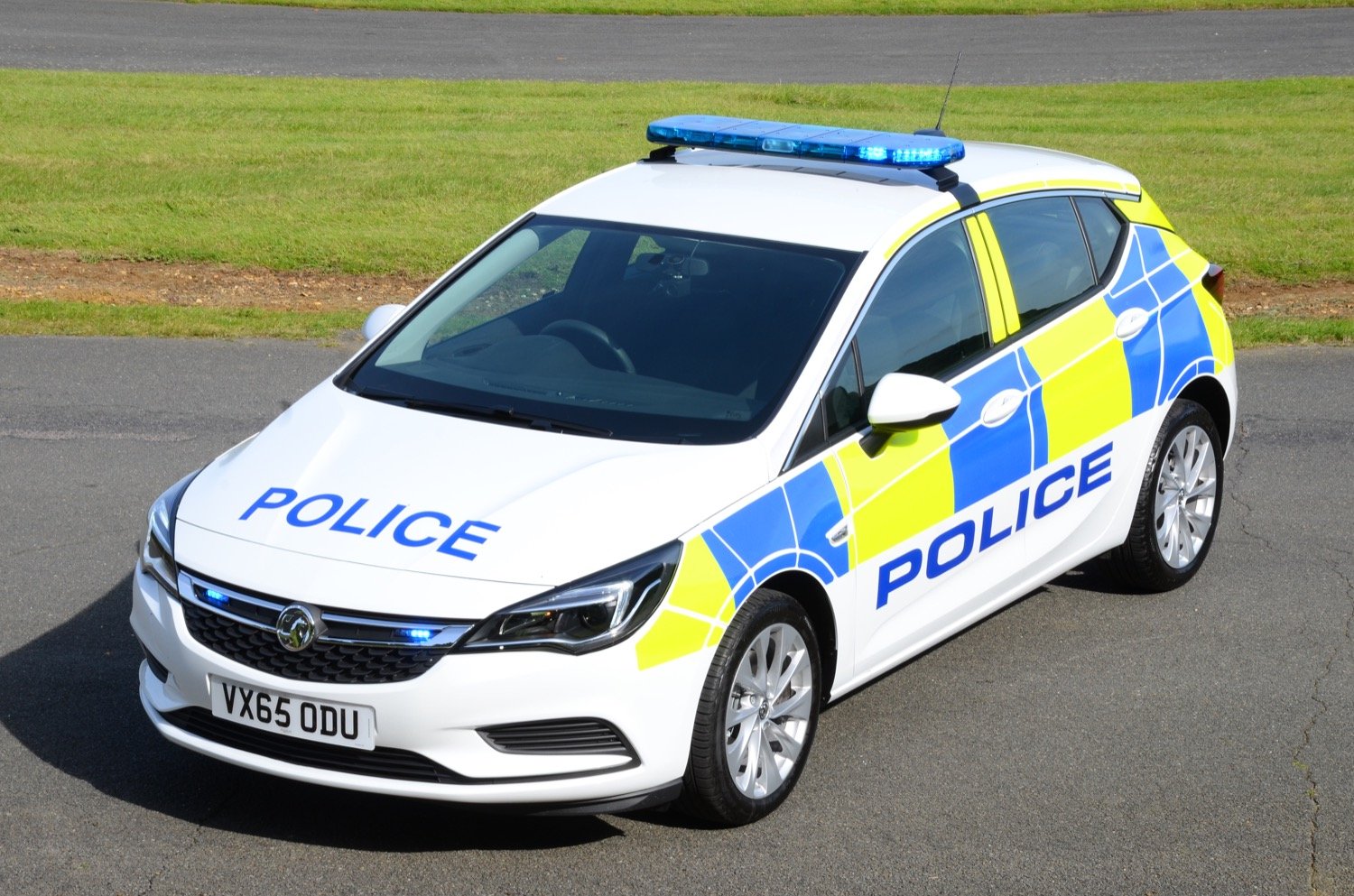 Vauxhall Gets UK's Biggest Police Car Order GM Authority