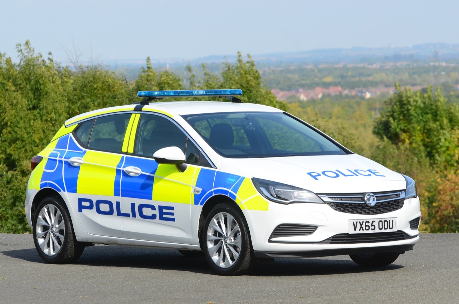 2016 Vauxhall Astra Hatchback  UK Police Car  GM Authority