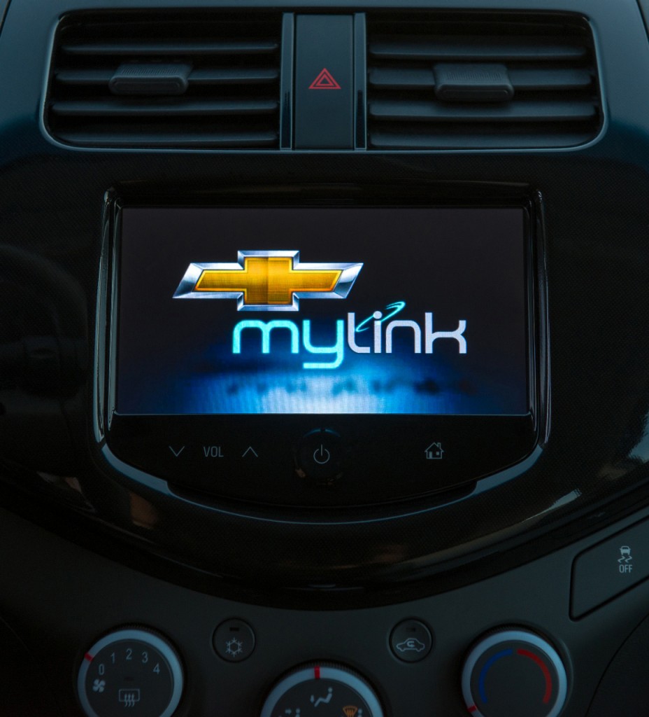 Apple Siri Eyes Free Chevrolet MyLink GM Authority