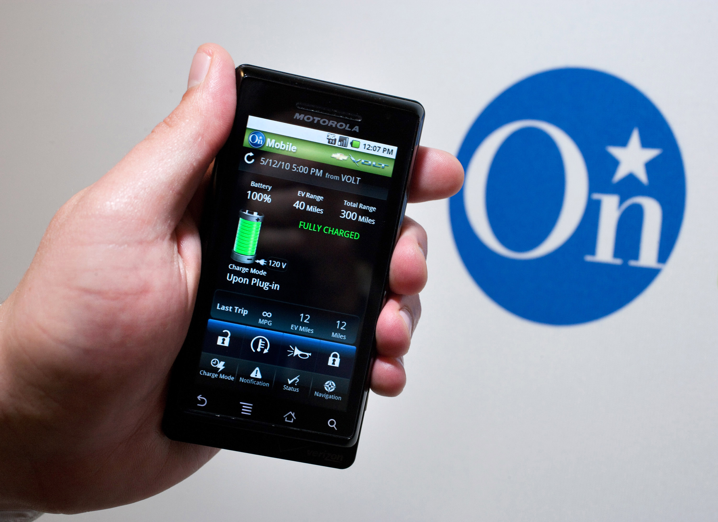 What are some features of OnStar in General Motors vehicles?