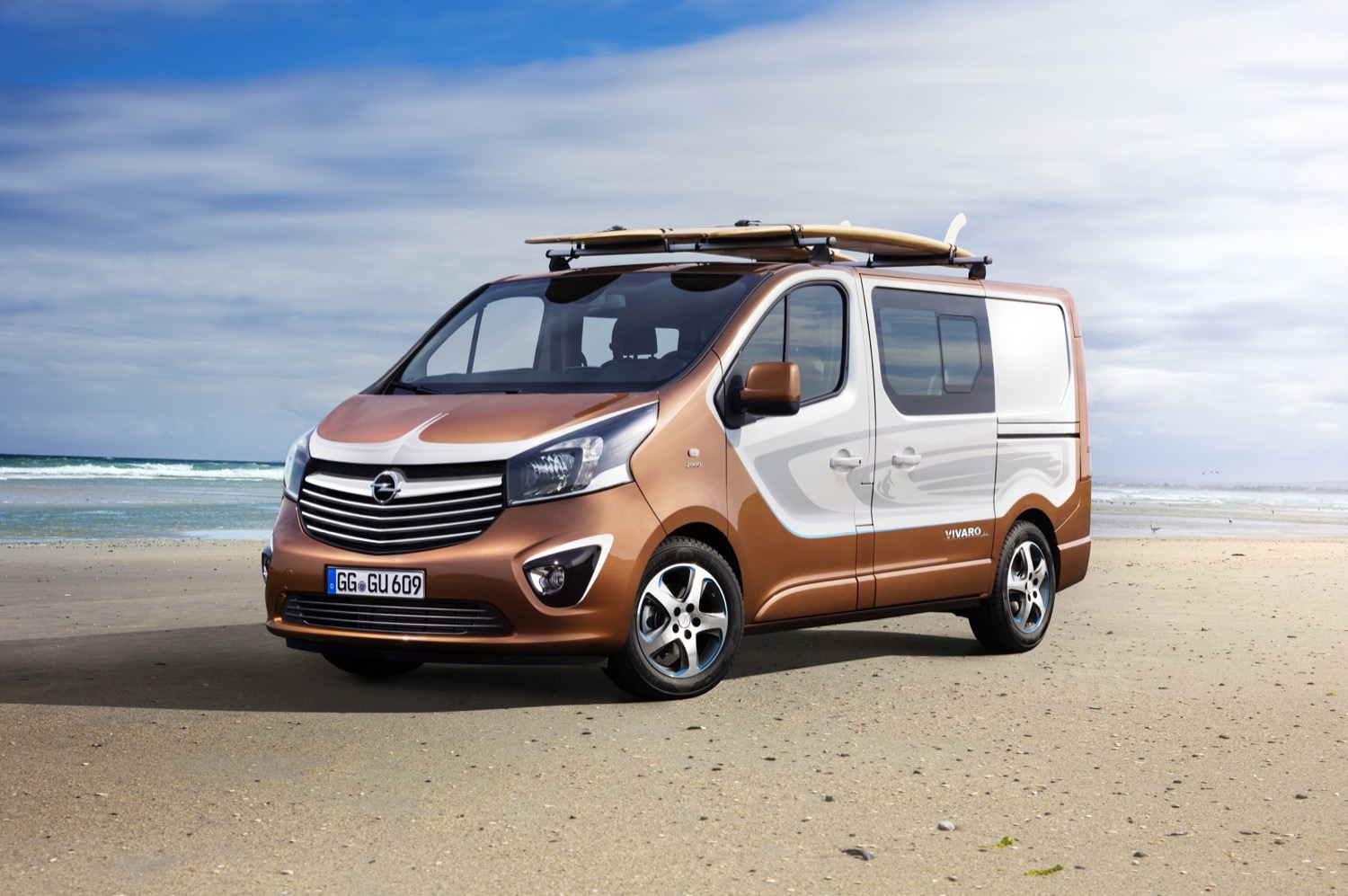 opel-vivaro-surf-concept-02.jpg