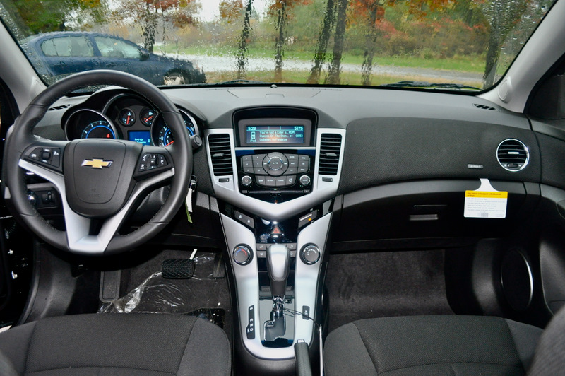 Chevrolet Cruze 2011 Interior. Review: 2011 Chevrolet Cruze