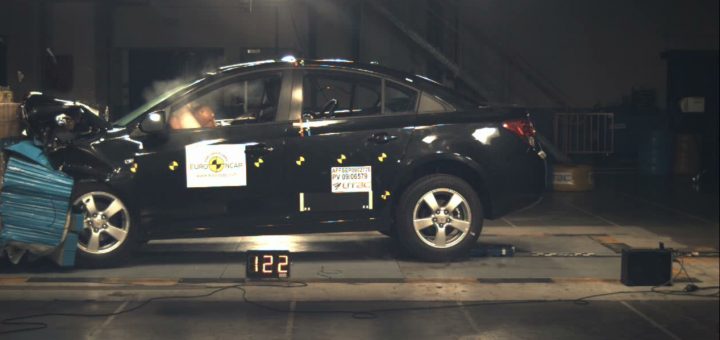 2009 Chevy Cruze NCAP Crash Test