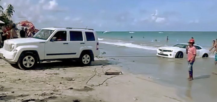Chevy Camaro Gets Stuck Unloading A Jet Ski Gm Authority Chevy Camaro Stuck On The Beach