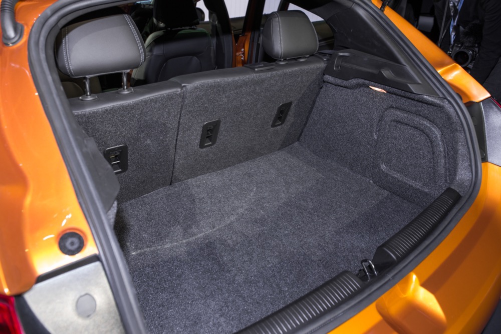 2017 Chevy Cruze Hatch Cargo Space Poll Gm Authority