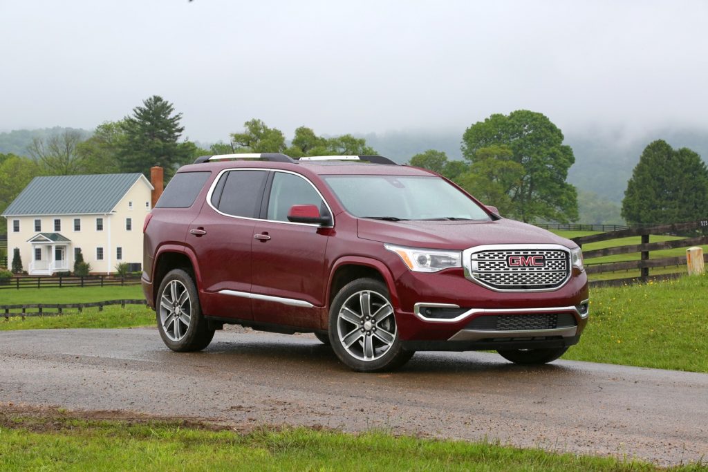 2017 GMC Acadia Denali media drive - exterior 015