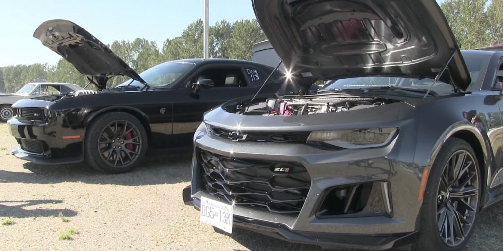 2017 Camaro Zl1 Races Dodge Challenger Hellcat Gm Authority