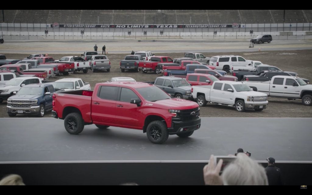 2019 Chevrolet Silverado 1500 Z71 Trailbosss Live Reveal Video 0030