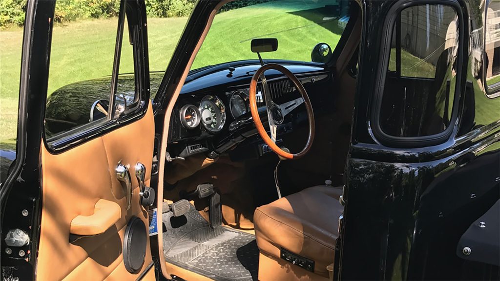 1954-CHEVROLET-3100-CUSTOM-PICKUP-2