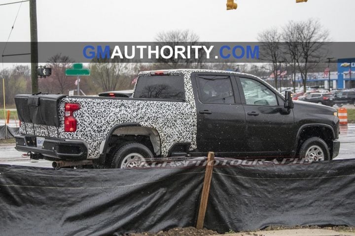 2020 Silverado Hd Prototype Caught With Gmc Multipro Tailgate Gm 2020 Silverado Hd Prototype Caught With Gmc Multipro Tailgate Gm Authority