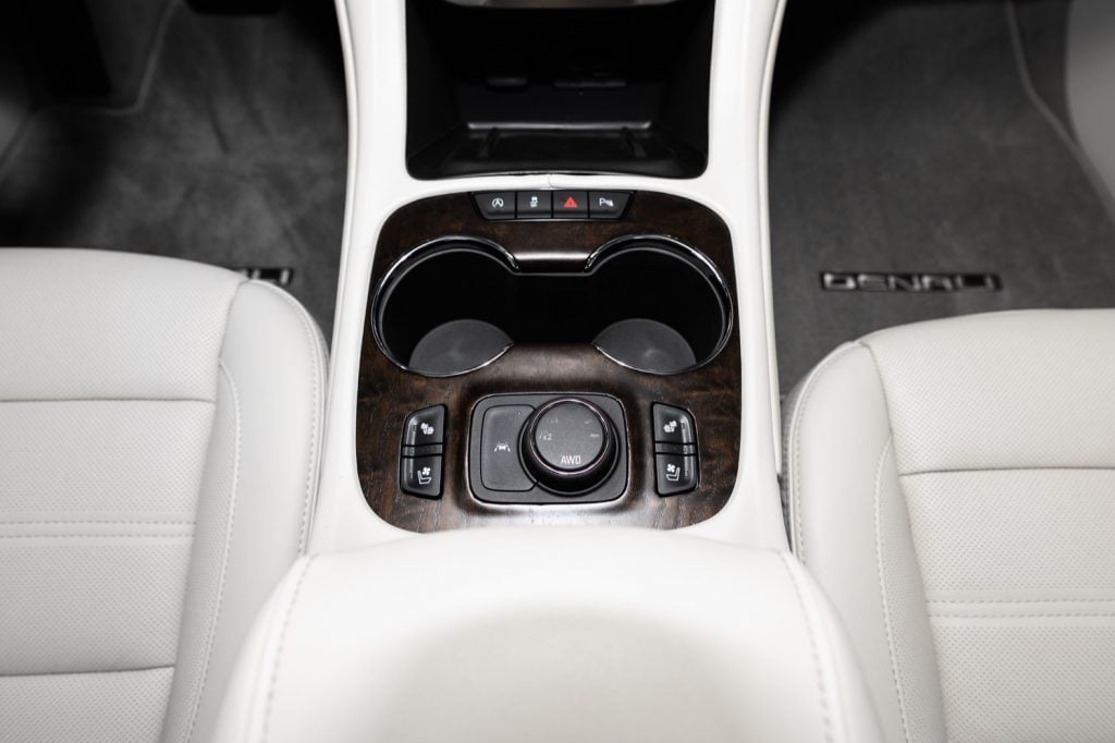 2020 Acadia Interior Adds Space Thanks To New Digital