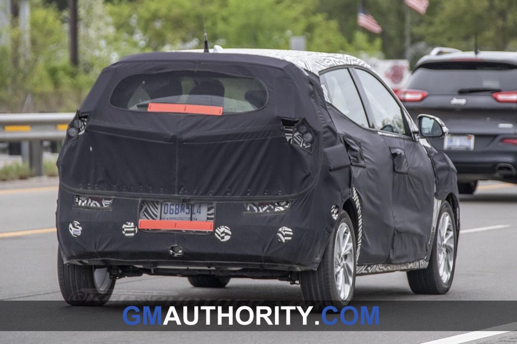 Chevrolet Bolt EUV Mule - Exterior - May 2019 008