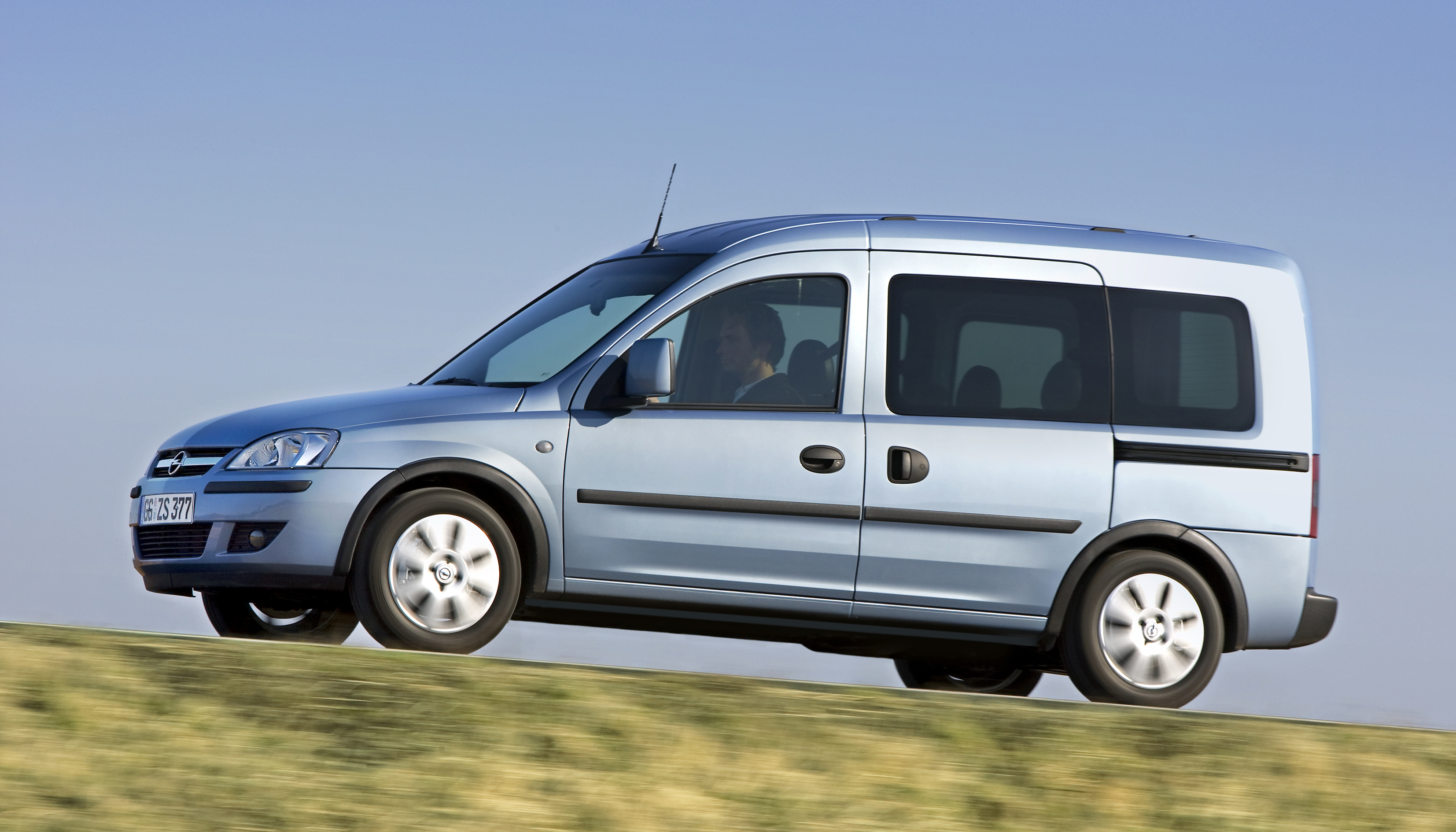 Opel Combo Assistance Systems: First Among Equals, Opel