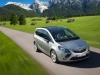2011-opel-zafira-tourer-03
