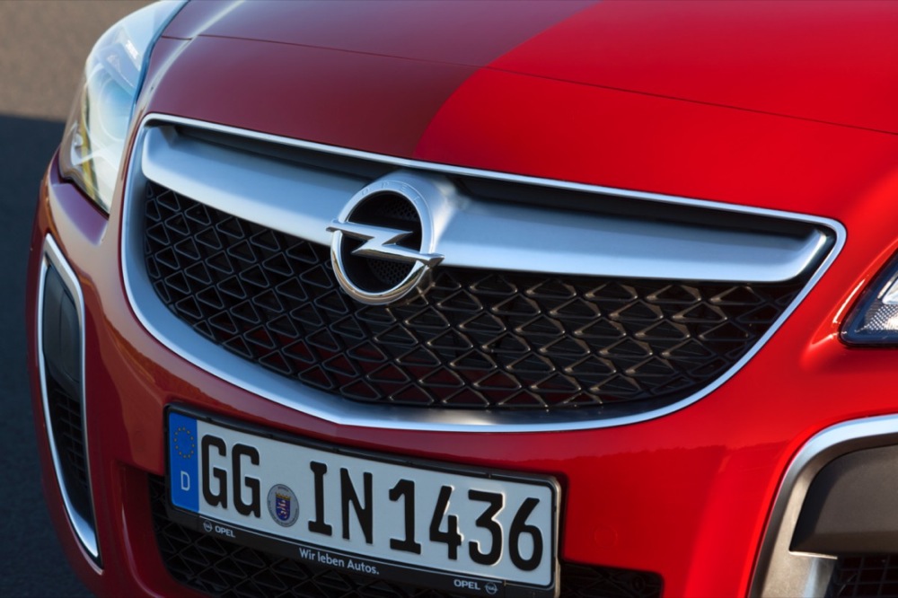 Opel Insignia OPC is a rocking German executive saloon