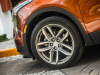 2019-cadillac-xt4-sport-media-drive-mexico-exterior-013-front-wheel