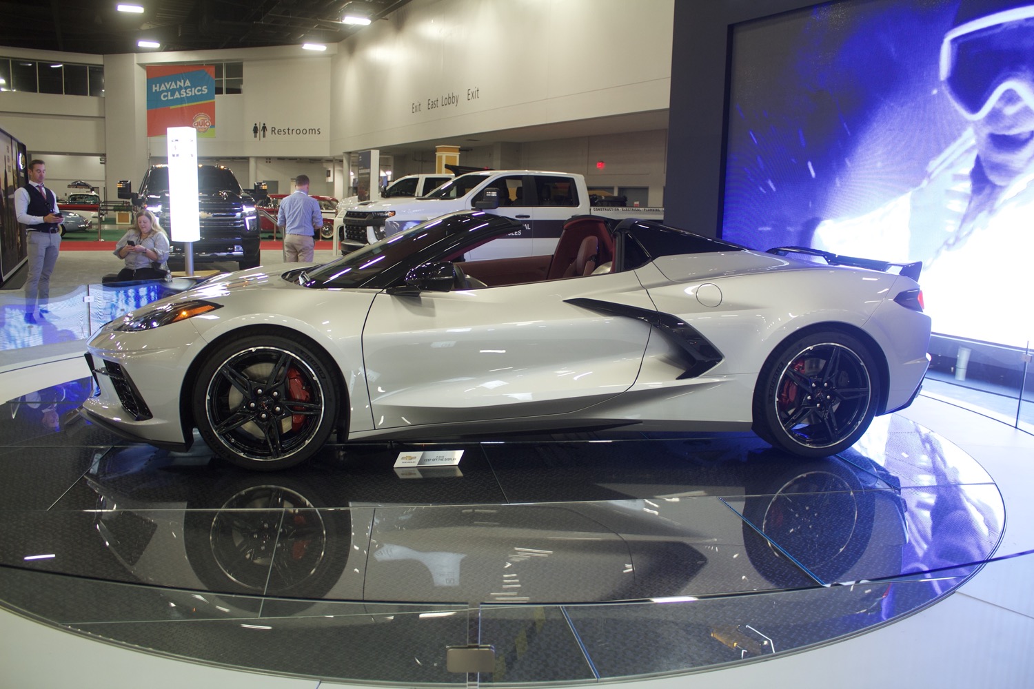 Street Hunter Designs Renders Widebody C8 Corvette | GM Authority