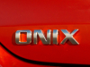 2020-chevrolet-onix-premier-hatchback-exterior-brazil-008-onix-badge