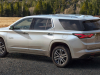 2021-chevrolet-traverse-high-country-exterior-006-side-profile