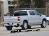2022-chevrolet-silverado-1500-high-country-silver-ice-metallic-gan-22-inch-painted-aluminum-wheels-with-chrome-inserts-rpt-real-world-photos-exterior-009