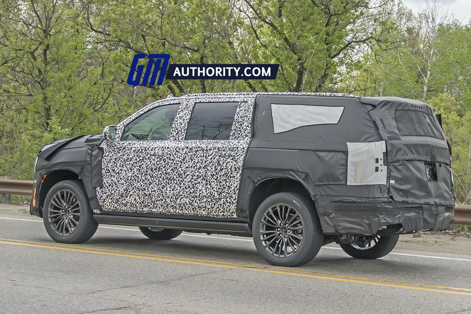 2023 cadillac escalade long