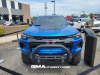 2023-chevrolet-colorado-zr2-desert-boss-package-glacier-blue-metallic-glt-2022-woodward-dream-cruise-live-photos-exterior-003-front-end-safari-bar-chevy-logo-badge-with-red-inlay-fog-lights