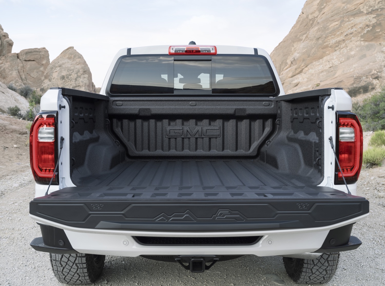 2023-gmc-canyon-at4-exterior-012-bed-tailgate-down-tail-lights