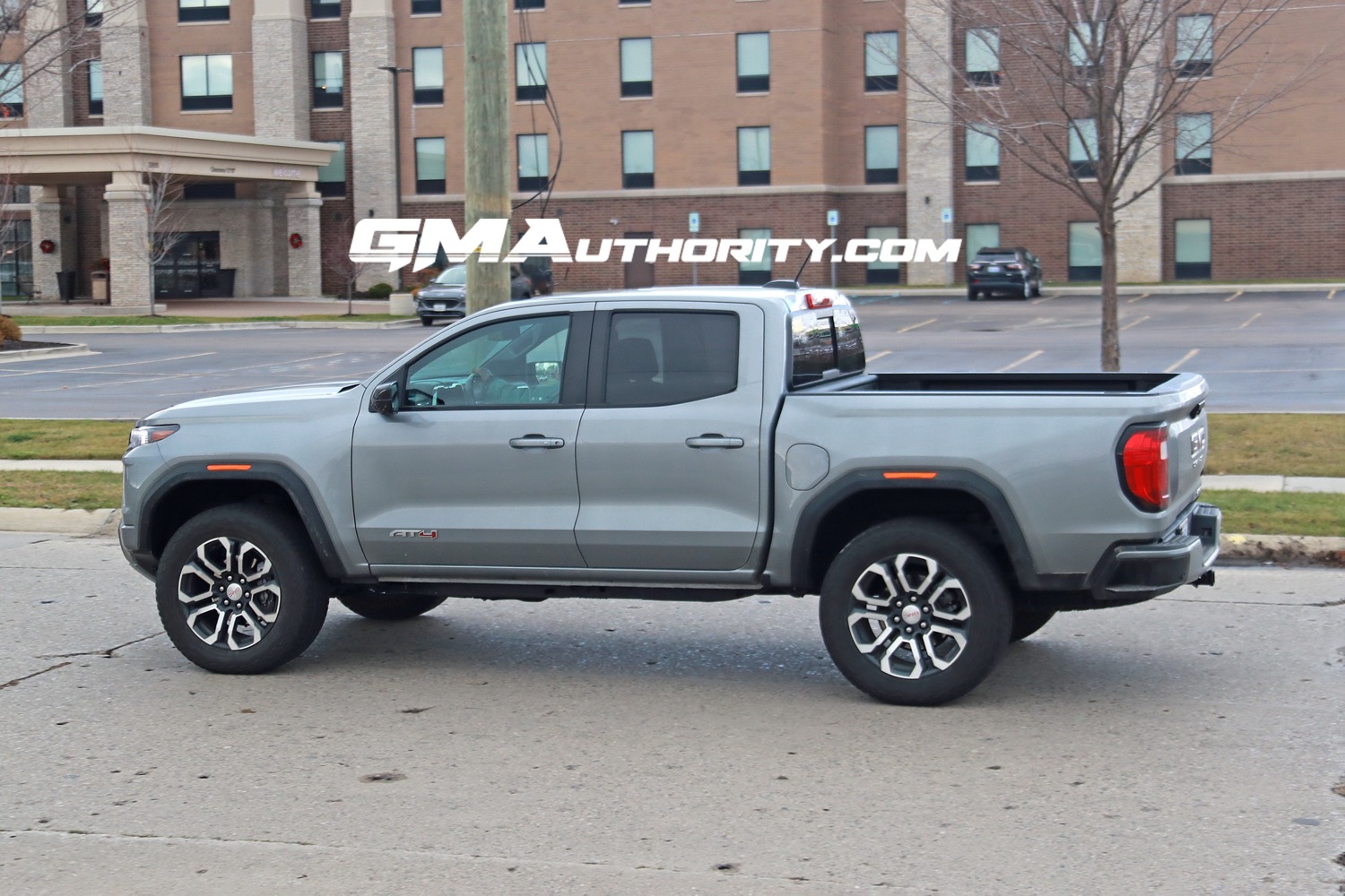 2023-gmc-canyon-at4-sterling-metallic-gxd-20-inch-wheels-rd5-real-world-photos-exterior3-chevrolet-colorado-trail-boss-sterling-gray-metallic-gxd-first-real-world-photos-exterior-006