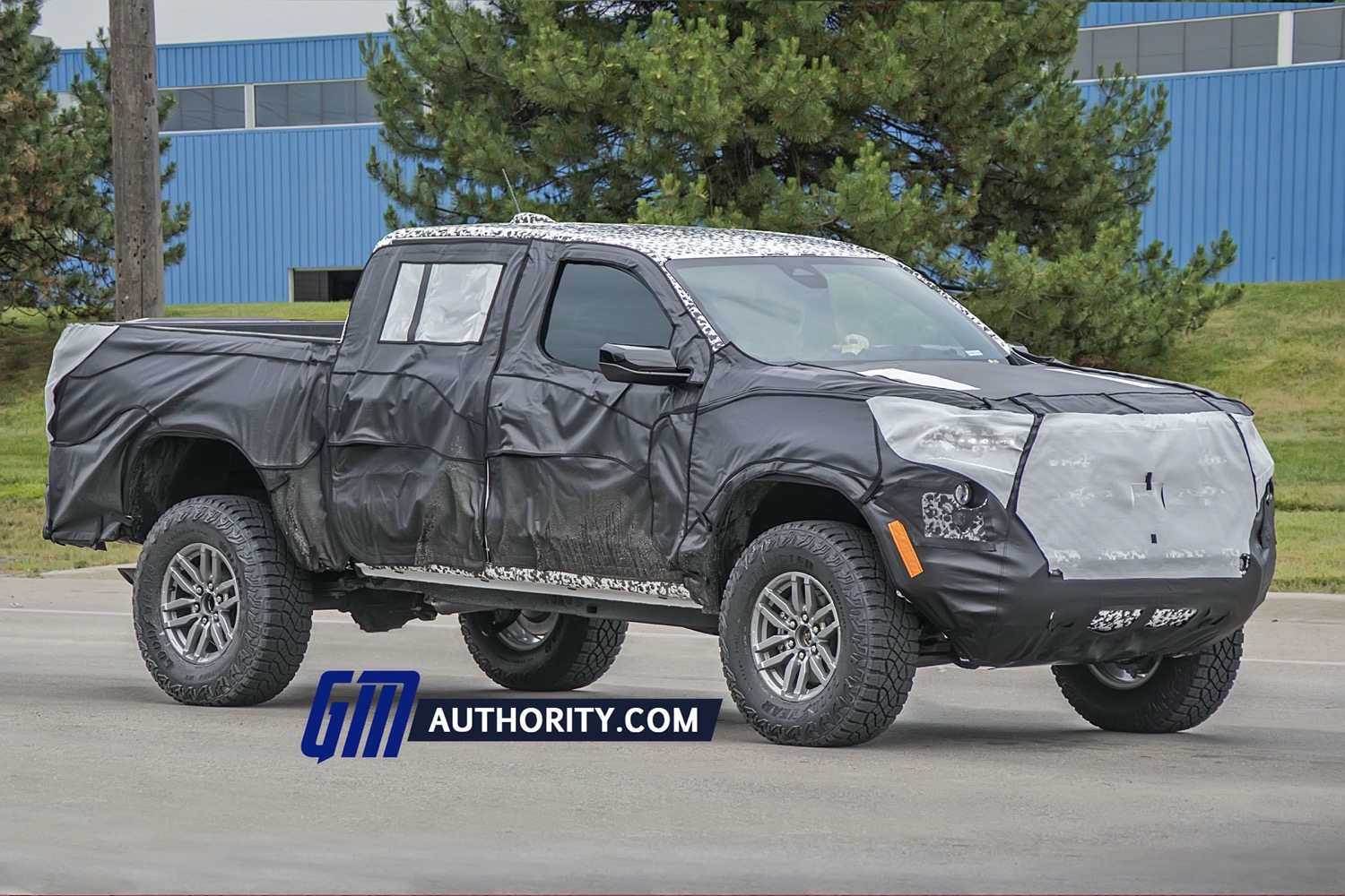 2023-gmc-canyon-at4x-rugged-off-road-pickup-truck-prototype-spy-shots-july-2021-exterior-005