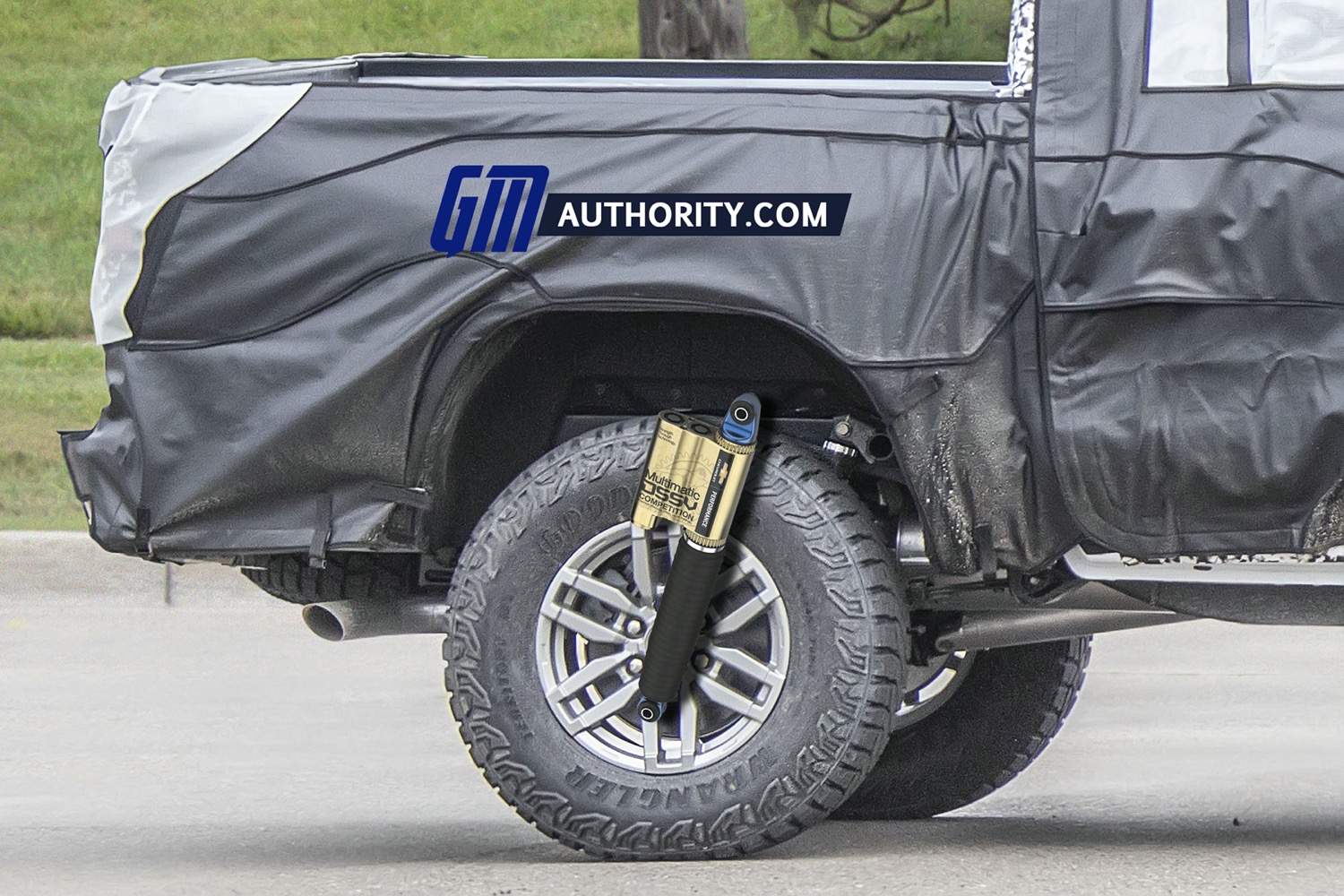2023-gmc-canyon-at4x-rugged-off-road-pickup-truck-prototype-spy-shots-july-2021-exterior-009