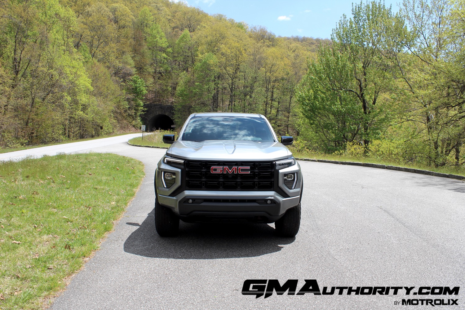 2023-gmc-canyon-elevation-sterling-metallic-gxd-first-drive-exterior-001-front