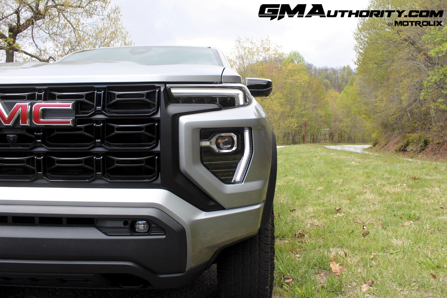 2023-gmc-canyon-elevation-sterling-metallic-gxd-first-drive-exterior-022-drl-daytime-running-lights-headlight