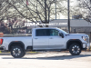 2024-gmc-sierra-2500-hd-denali-crew-cab-short-bed-white-frost-tricoat-g1w-first-real-world-photos-exterior-007