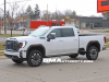 2024-gmc-sierra-2500-hd-denali-ultimate-white-frost-tricoat-g1w-on-the-road-photos-exterior-004