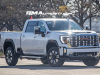 2024-gmc-sierra-denali-2500-hd-white-frost-tricoat-g1w-first-real-world-photos-exterior-004