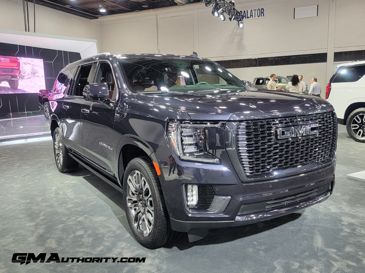 2023 GMC Yukon Denali Ultimate Live Photo Gallery