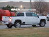 2024-chevrolet-silverado-hd-high-country-crew-cab-standard-bed-iridescent-pearl-tricoat-g1w-duramax-diesel-engine-on-road-photos-exterior-006