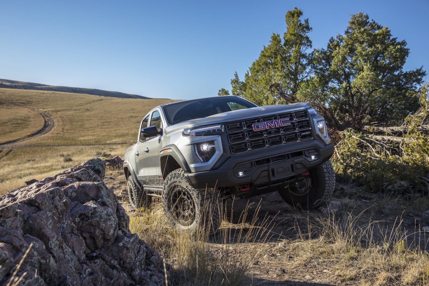 Here Is The 2025 GMC Canyon AT4X AEV Edition