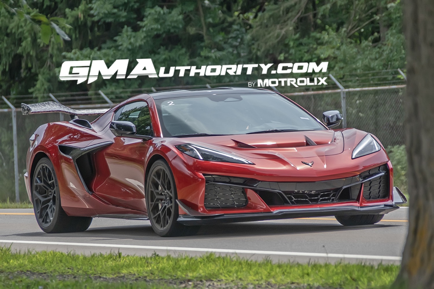 2025 Corvette ZR1 vs. Z06 vs. ERay vs. Stingray Specs