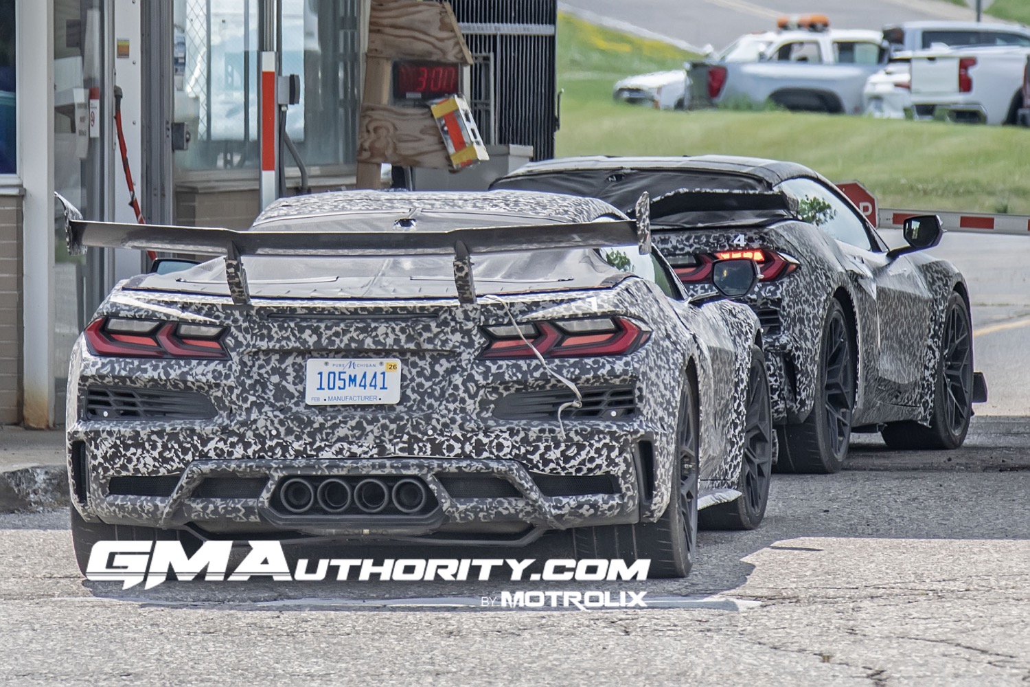 2025 Corvette ZR1 vs. Z06 vs. E-Ray vs. Stingray: Specs