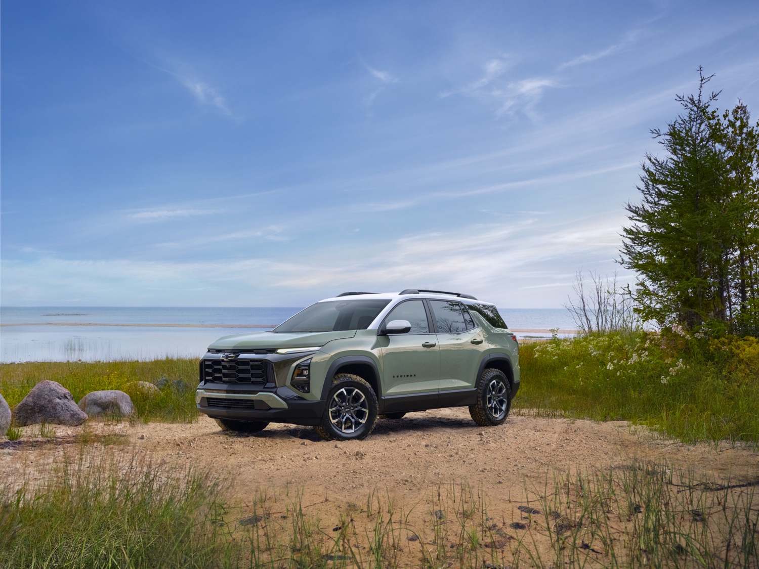 2025 Chevy Equinox New Reef Blue Metallic Color: First Look