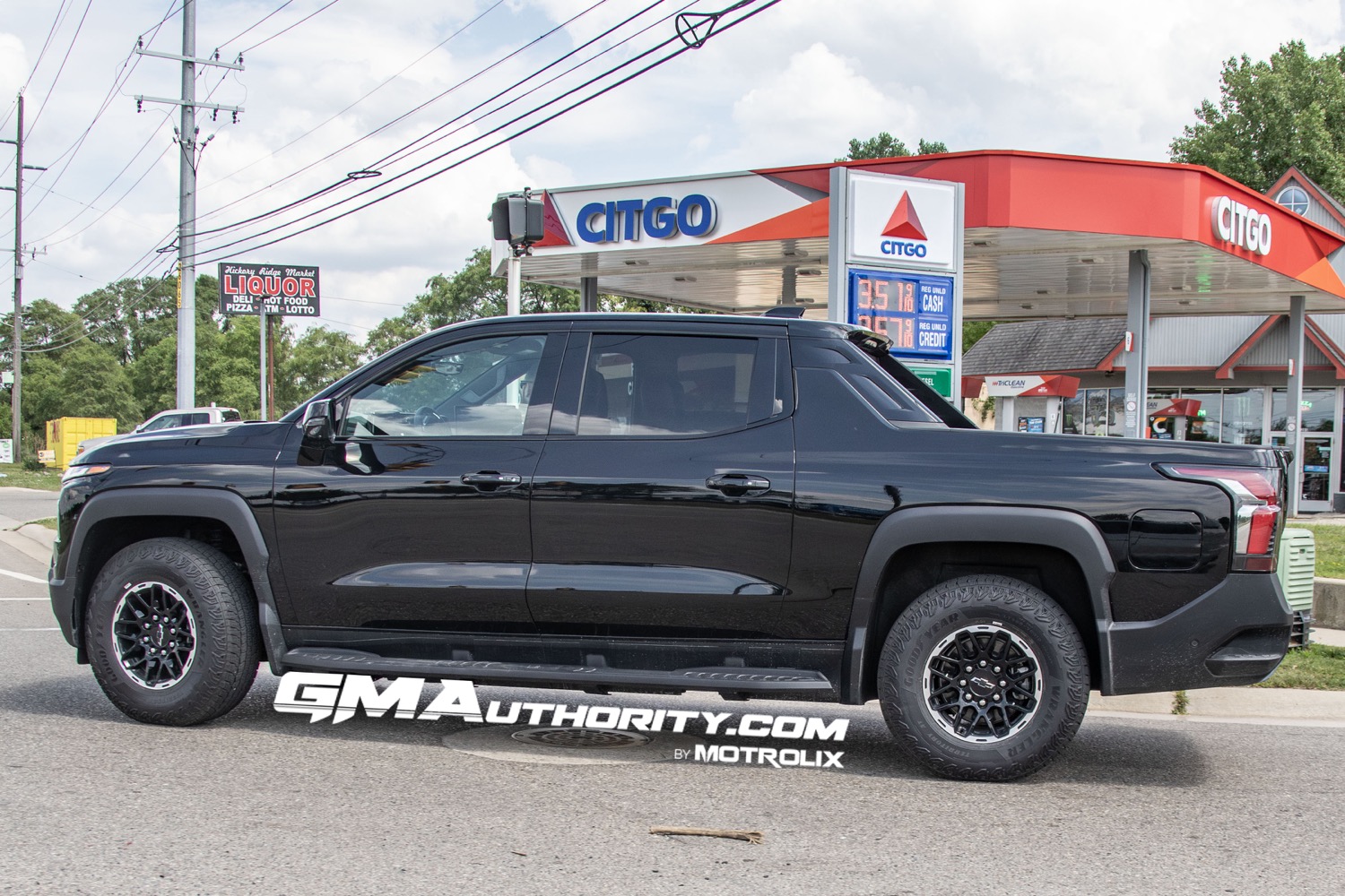 Here's What Features The 2025 Chevy Silverado EV LT Will Get