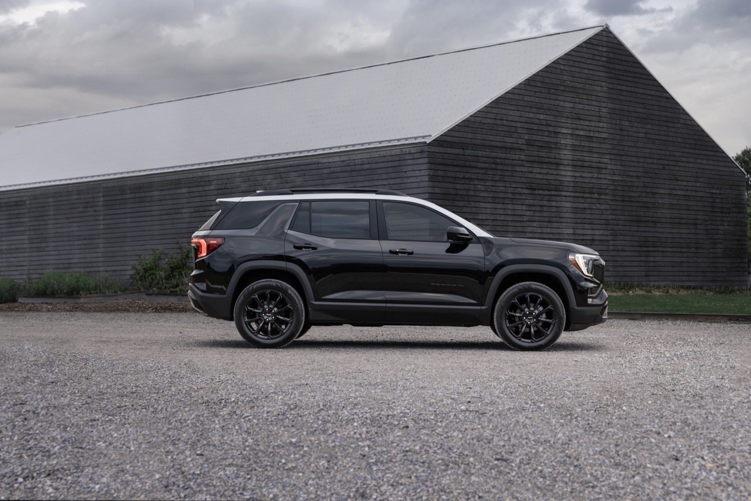 2025 GMC Terrain vs. 2025 Chevy Equinox: Exterior Comparison