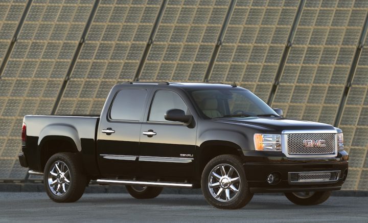 Side front three quarters view of the 2011 GMC Sierra pickup. 