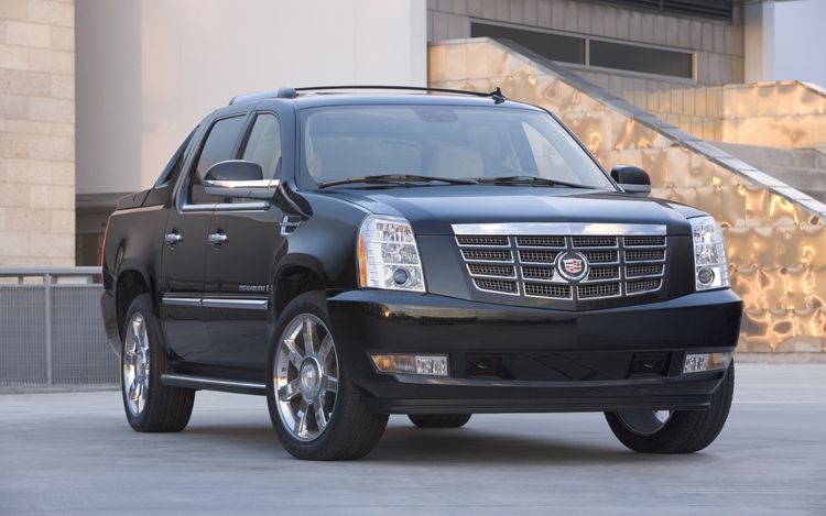 We Render The Cadillac Escalade-V EXT