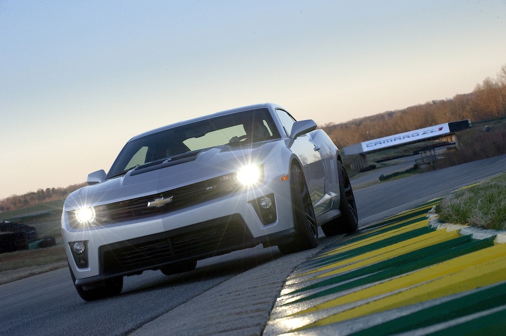 Chevrolet Camaro SS 2009 Р’ С‚РµРјРЅРѕС‚Рµ