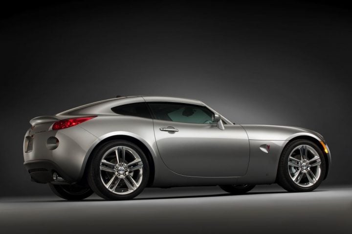 Pontiac Solstice Coupe passenger side profile.