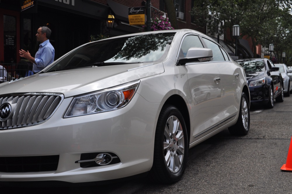 https://gmauthority.com/blog/wp-content/uploads/2011/07/2012-Buick-LaCrosse-eAssist-First-Drive-11.jpg